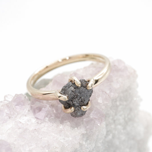 Black uncut raw diamond one carat solitaire ring, 1.09ct. (HF08)
