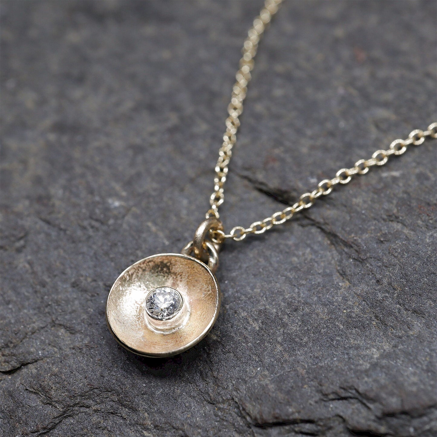 Diamond pendant, yellow gold Water Droplets design.