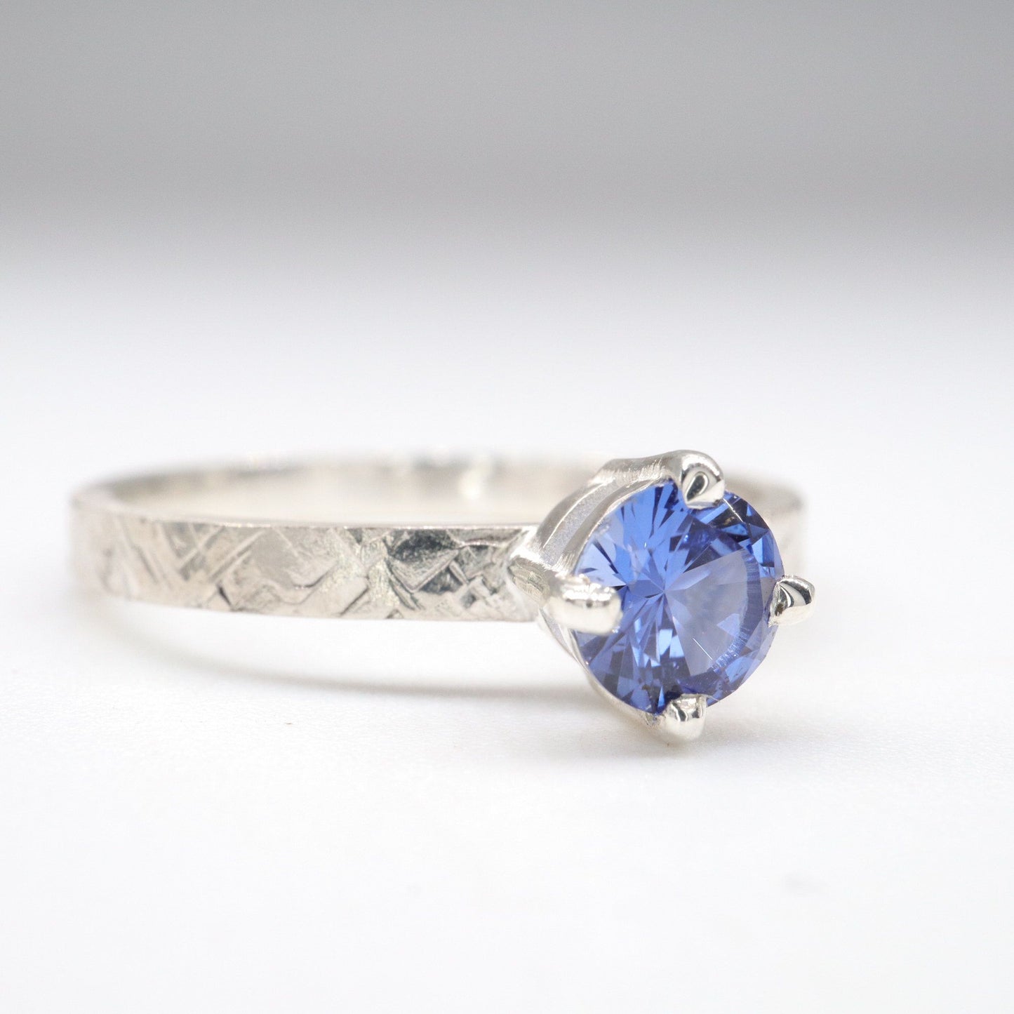 Sapphire solitaire white gold Kendal design ring