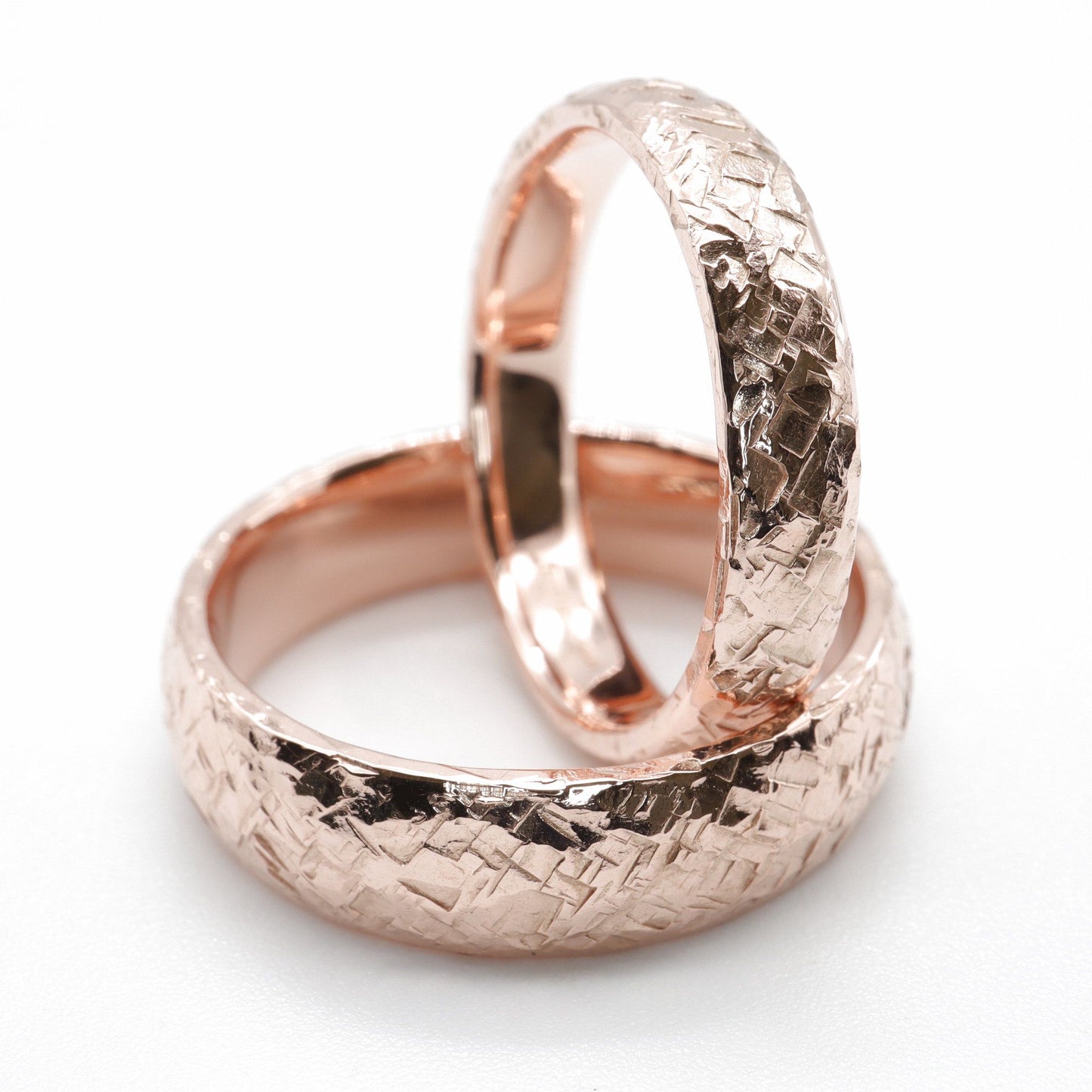 Fire Hammered matching rose gold set, 4mm and 6mm wedding designs.