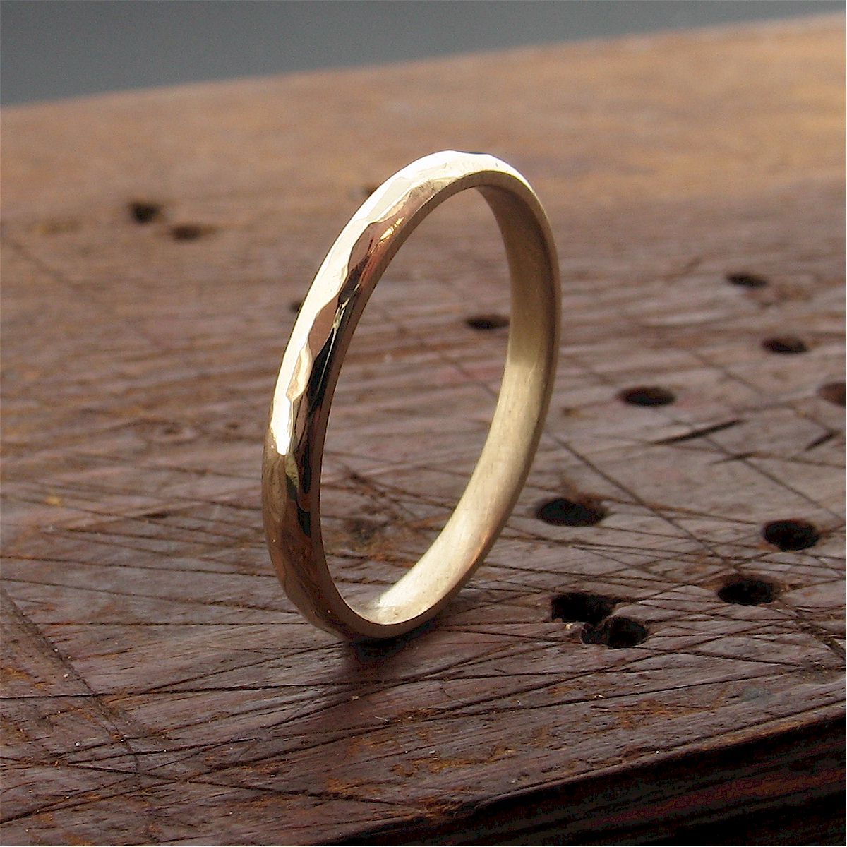 Gold thin wedding ring, Pebble design – Cumbrian Designs Jewellery