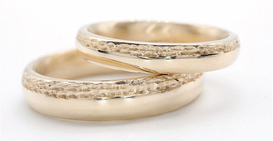 The Enduring Charm of Women’s Wedding Rings