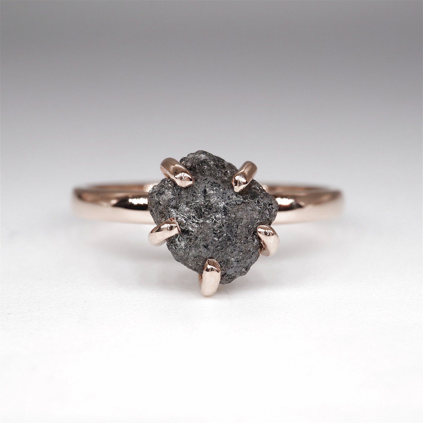 Black uncut diamond solitaire rustic ring, 1.32ct. (HE26)