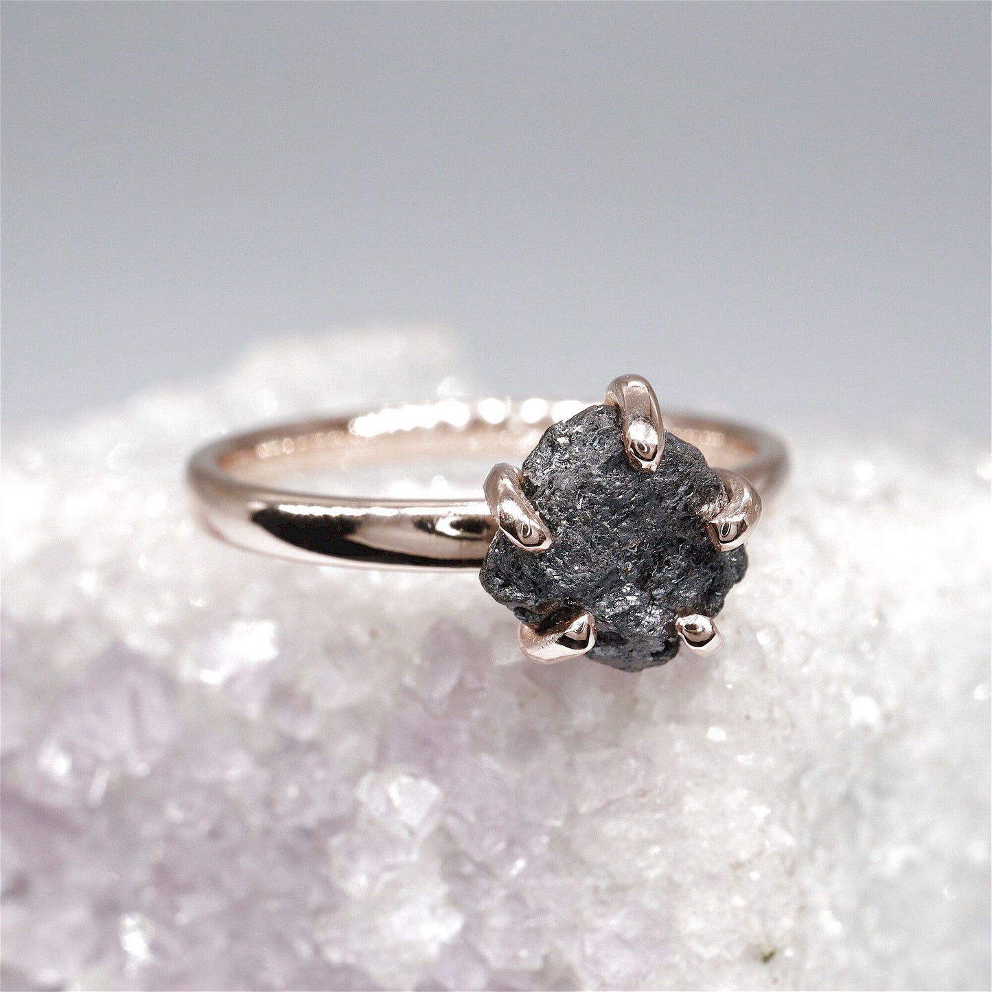 Black uncut diamond solitaire rustic ring, 1.32ct. (HE26)