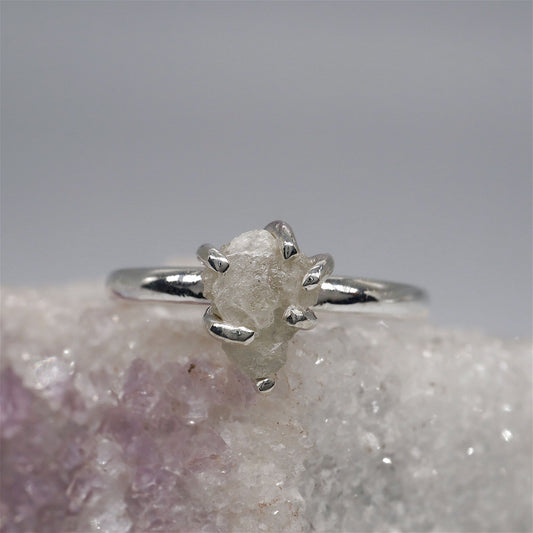 Uncut raw white diamond solitaire ring, 0.90ct. (HK02)