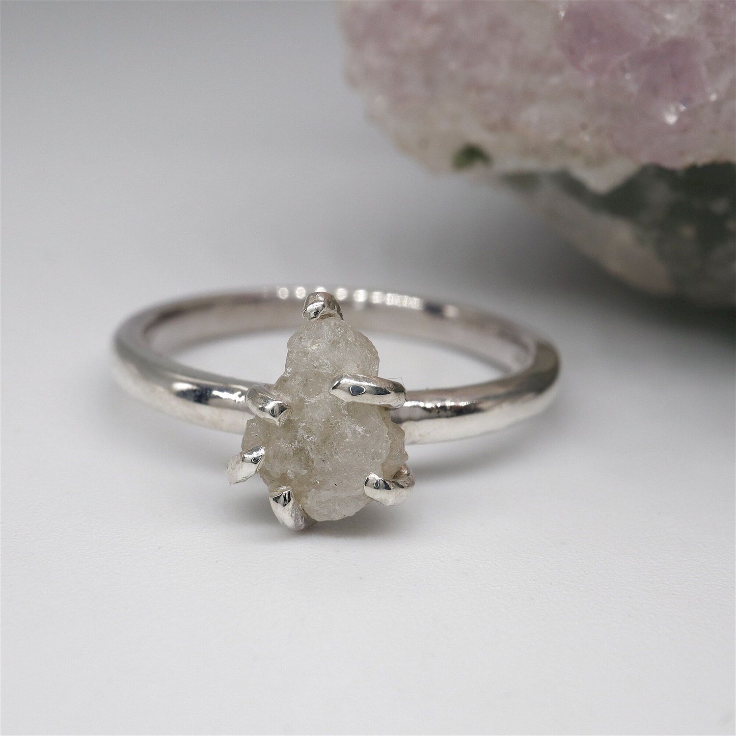 Uncut raw white diamond solitaire ring, 0.90ct. (HK02)