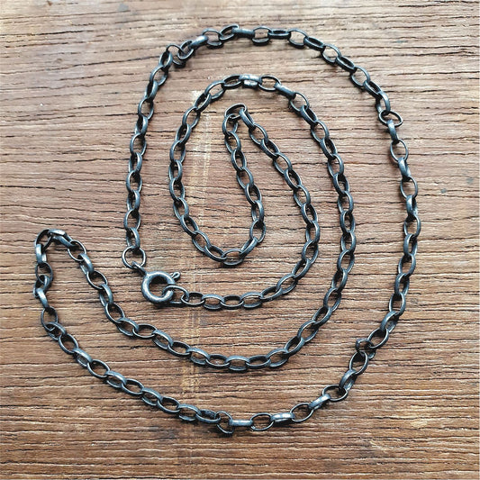 Black silver 18 inch oval belcher chain.