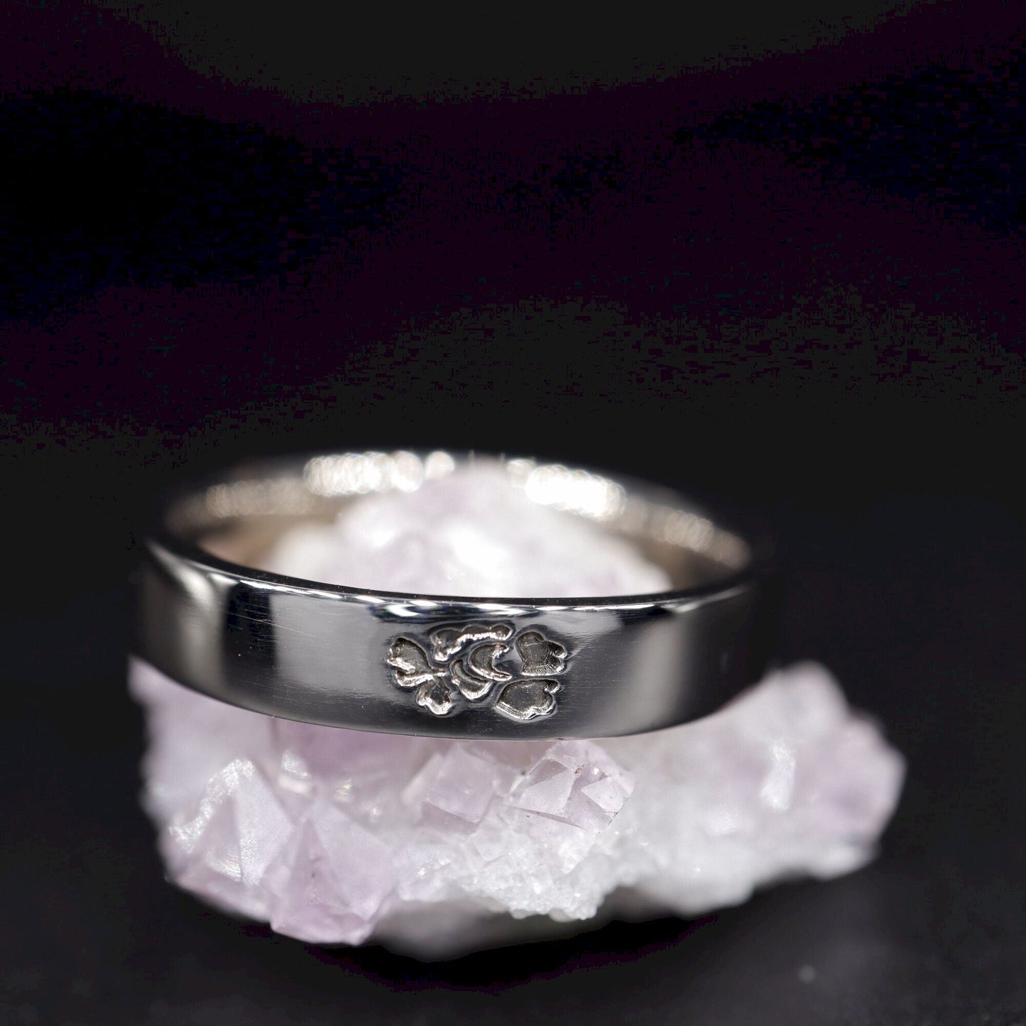 White gold English Rose narrow wedding ring 3mm to 4mm band.