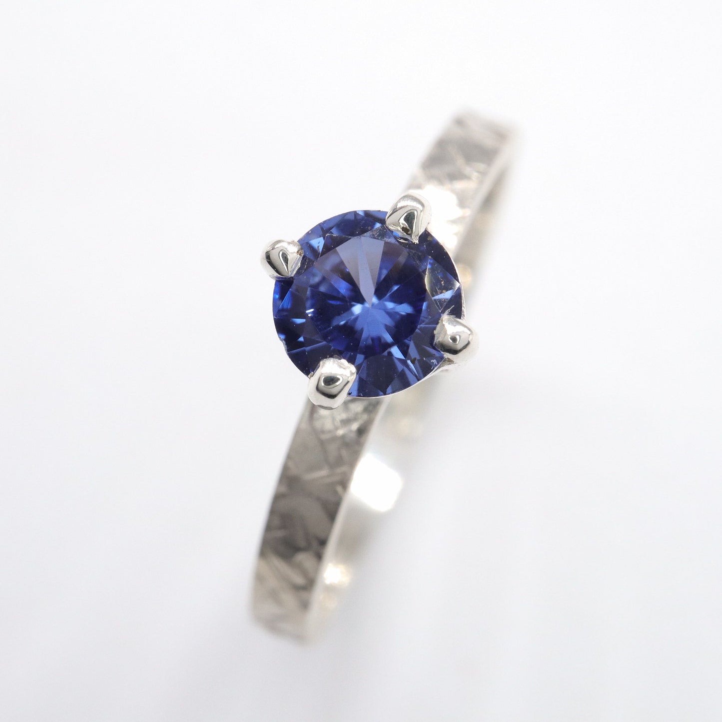 Sapphire solitaire white gold Kendal design ring