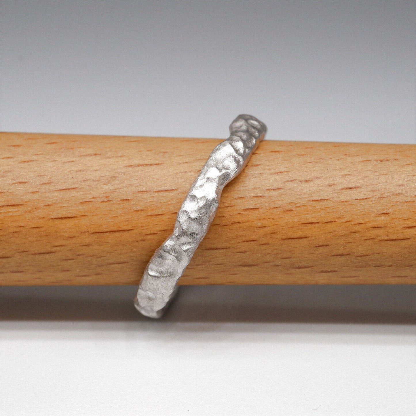 White gold narrow wedding ring - Lakeside design.