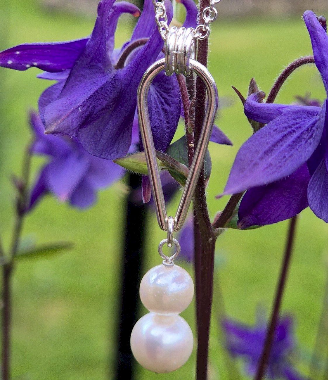 Small Water Tarn two pearl pendant.