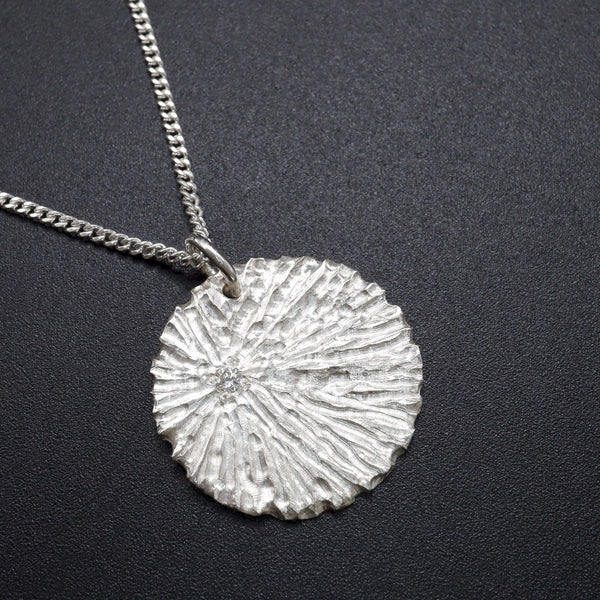 Silver and diamond round necklace - Beach Flower range