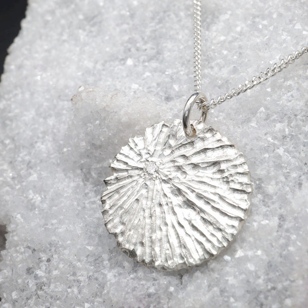 Silver and diamond round necklace - Beach Flower range