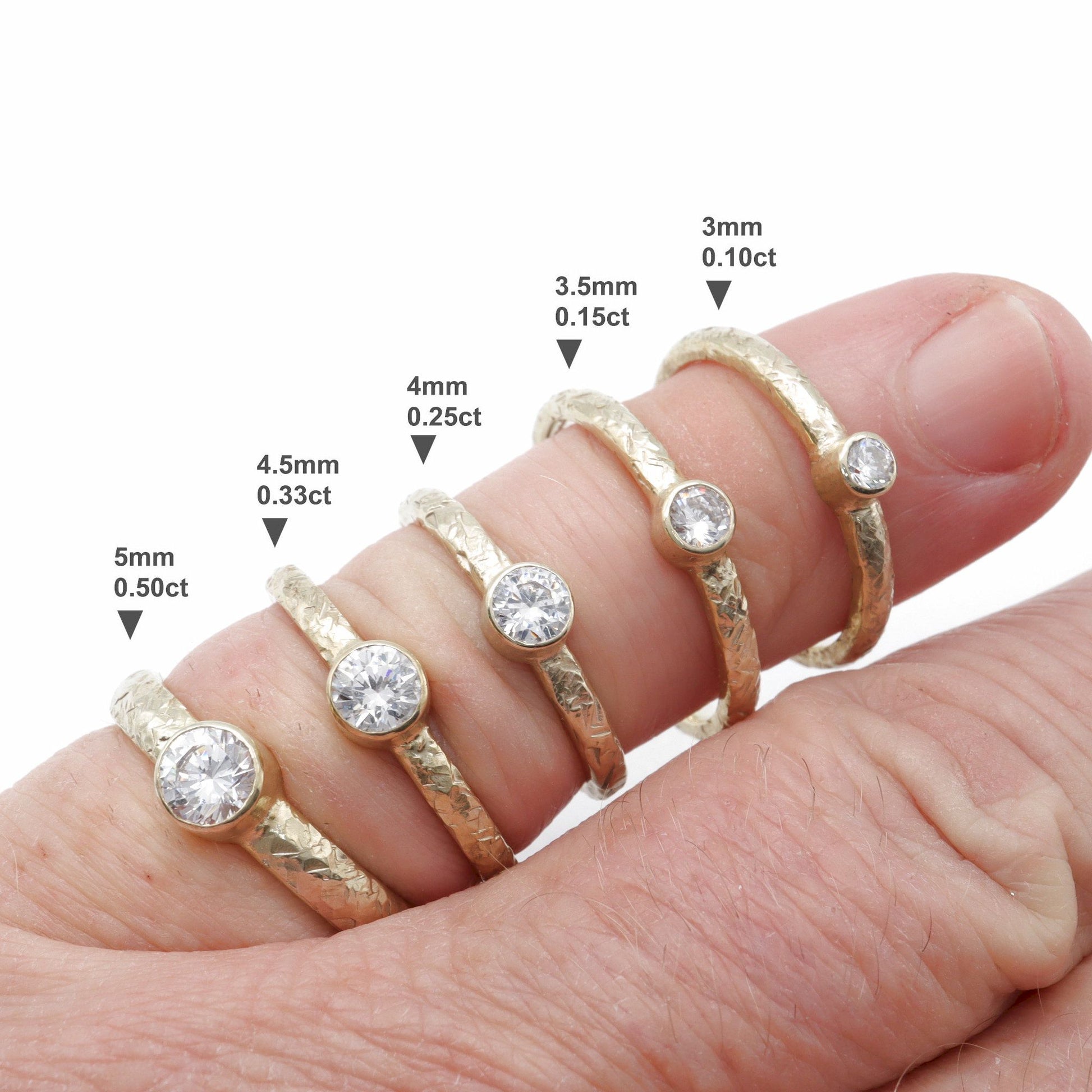 Solitaire diamond 18ct yellow gold ring, Fire design